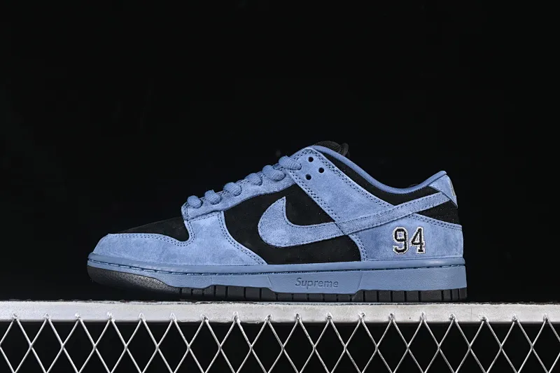 All Categories Nk SB Dunk Series Nk SB Dunk Low Low-top sneakers Supreme x Nike Dunk SB Dunk Low joint black and blue low-top casual skateboard shoes HQ8487-400